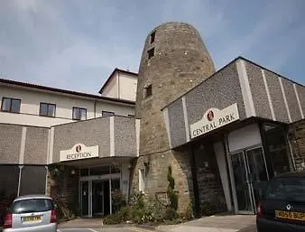 Готель Britannia Leeds 3*