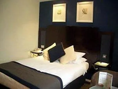 Britannia Leeds Готель 3*