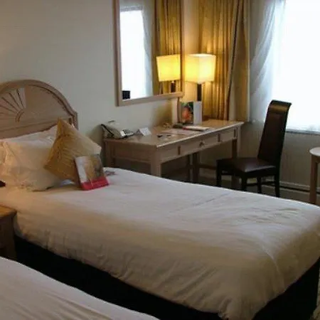 Britannia Leeds 3*