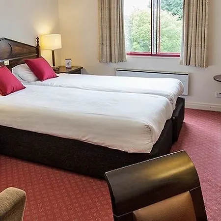 Готель Britannia Leeds 3*