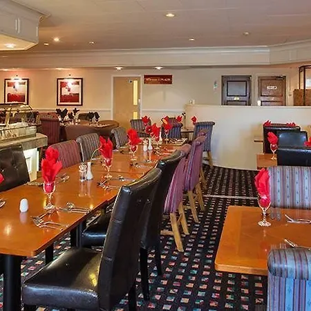 Готель Britannia Leeds 3*
