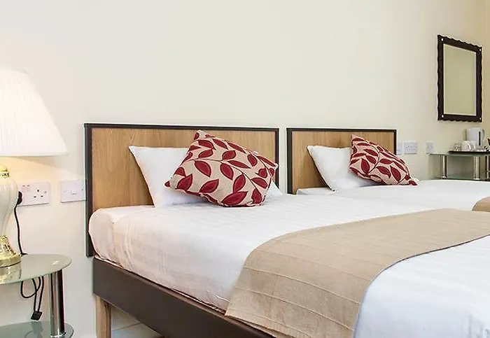 Britannia 3* Leeds (West Yorkshire)